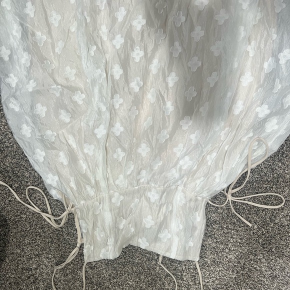 Lucky in the sky white dress with flowers - Picture 2 of 5